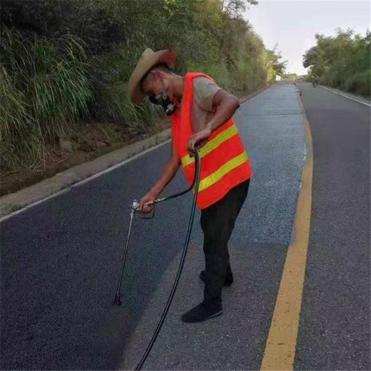 山西 彩色防滑路面的底涂是保障路面附着力