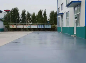 山西彩色路面喷涂翻新的材料对冬季