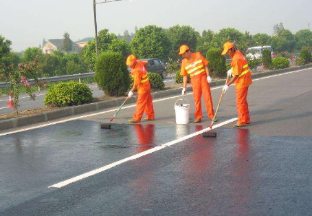 山西 彩色路面喷漆维修改色的使用寿命有多长？